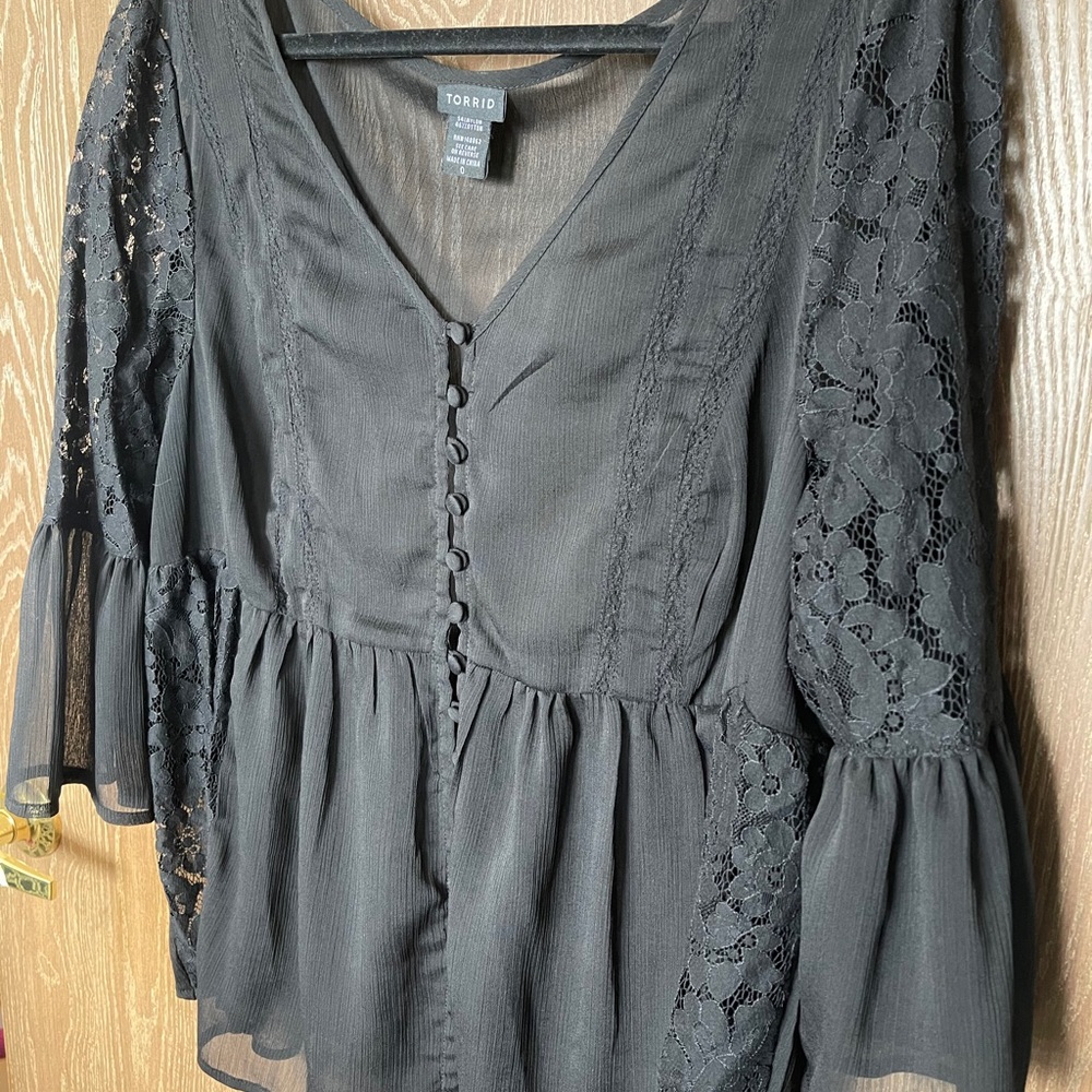 Lace Inset Bell Sleeve Babydoll Top